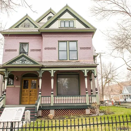 Pope House - Hist. Mansion - The Wild Apartment